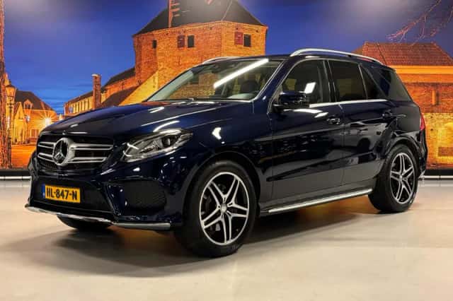 Mercedes-Benz GLE-Klasse (2015) thumbnail 1