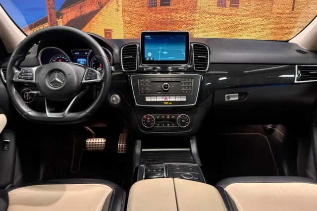 Mercedes-Benz GLE-Klasse (2015) thumbnail 3