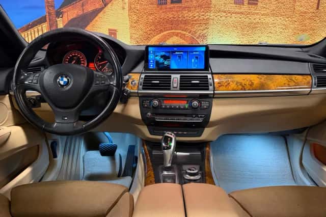 BMW X5 (2009) thumbnail 3
