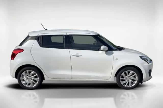 Suzuki Swift (2024) thumbnail 6