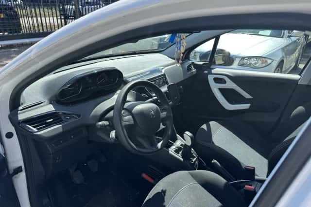 Peugeot 208 (2018) thumbnail 4