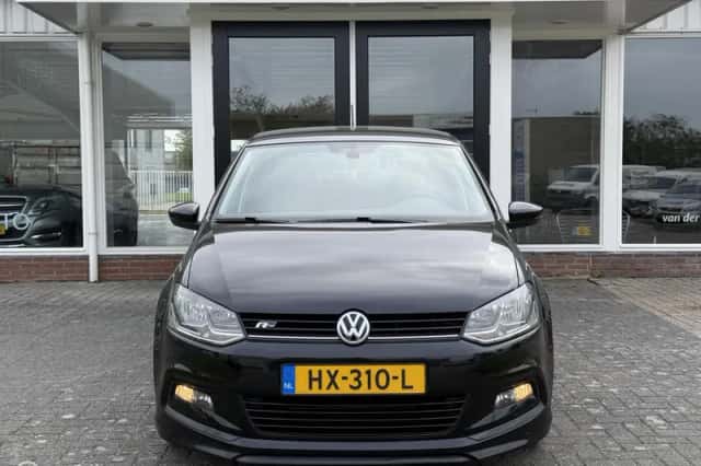 Volkswagen Polo (2016) thumbnail 3