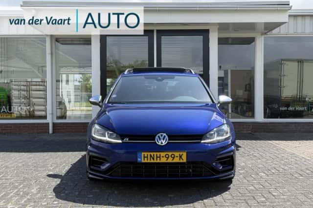 Volkswagen Golf (2018) thumbnail 3