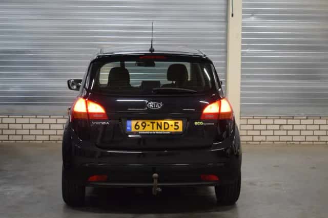 Kia Venga (2012) thumbnail 4