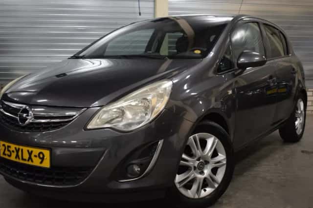 Opel Corsa (2012) thumbnail 2