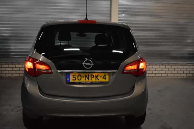 Opel Meriva (2010) thumbnail 4