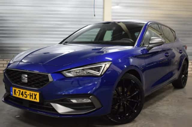 SEAT Leon (2021) thumbnail 2