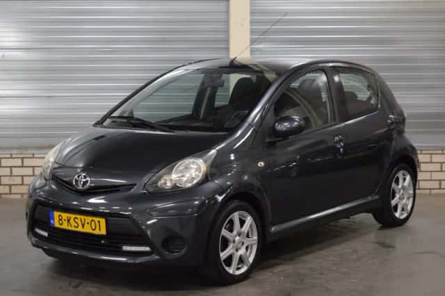 Toyota Aygo (2013) thumbnail 1