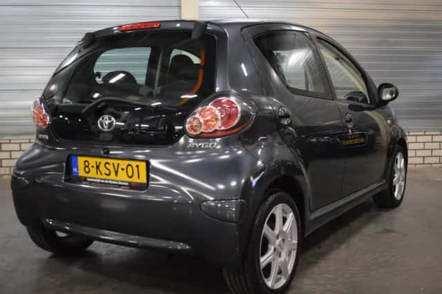 Toyota Aygo (2013) thumbnail 5