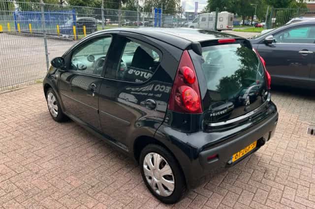 Peugeot 107 (2012) thumbnail 5