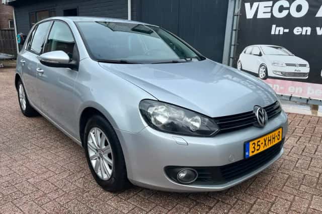 Volkswagen Golf (2012) thumbnail 3