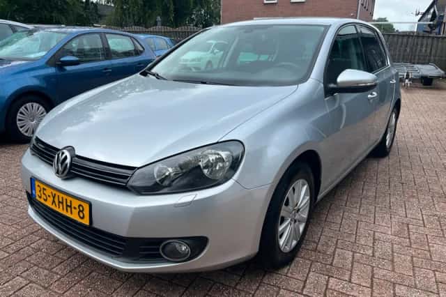 Volkswagen Golf (2012) thumbnail 4