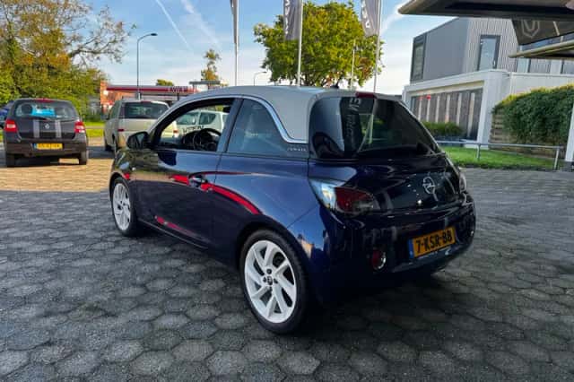 Opel Adam (2013) thumbnail 3