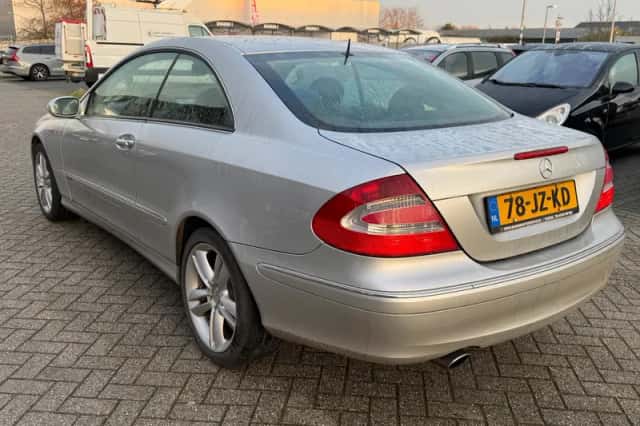 Mercedes-Benz CLK-Klasse (2002) thumbnail 6