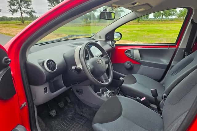Toyota Aygo (2007) thumbnail 3