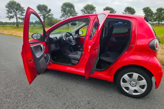 Toyota Aygo (2007) thumbnail 4