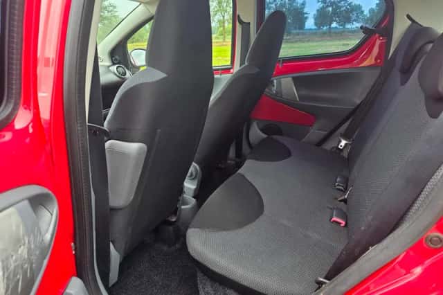 Toyota Aygo (2007) thumbnail 5