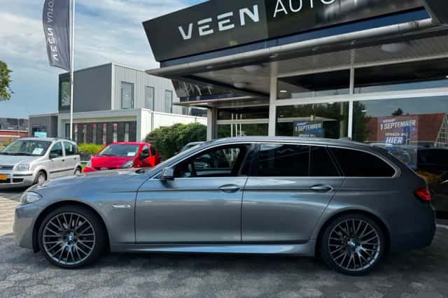 BMW 5-Serie (2015) thumbnail 2