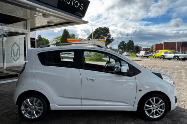 Chevrolet Spark (2010) thumbnail 6