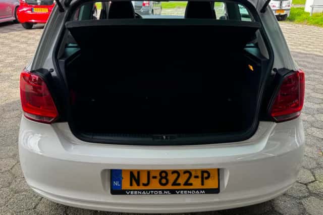 Volkswagen Polo (2011) thumbnail 6