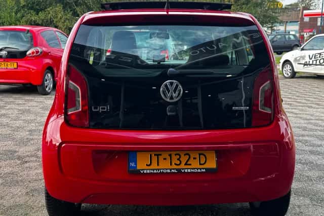Volkswagen Up! (2012) thumbnail 5