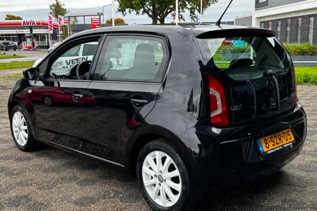 Volkswagen Up! (2014) thumbnail 3