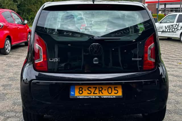Volkswagen Up! (2014) thumbnail 4