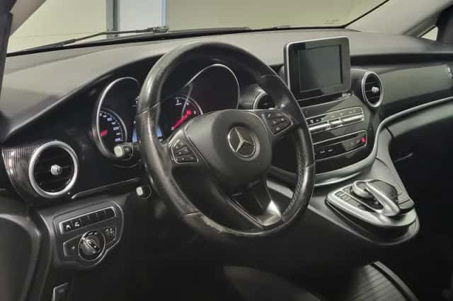 Mercedes-Benz V-Klasse (2014) thumbnail 4