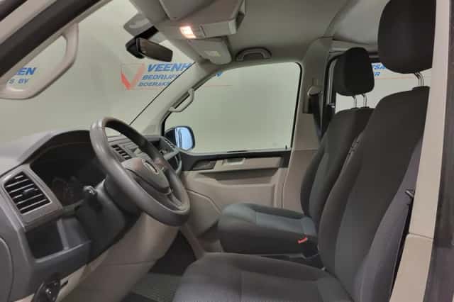 Volkswagen Transporter (2019) thumbnail 5