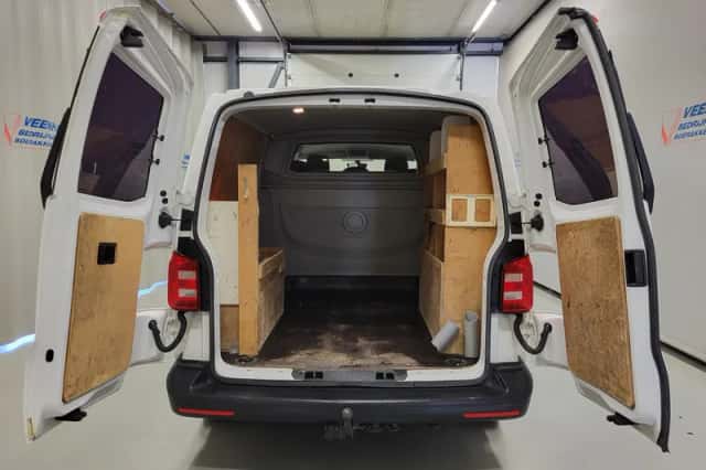 Volkswagen Transporter (2019) thumbnail 6