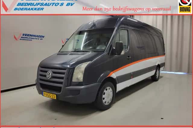 Volkswagen Crafter (2010) thumbnail 1