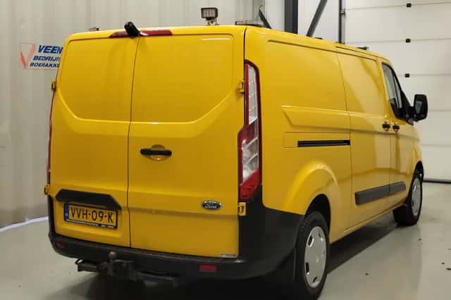 Ford Transit Custom (2023) thumbnail 3