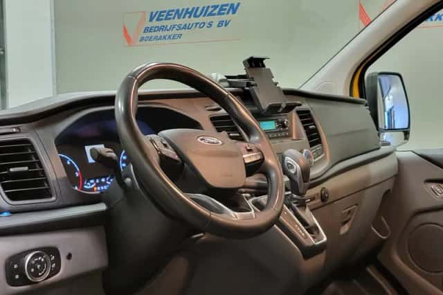 Ford Transit Custom (2023) thumbnail 4