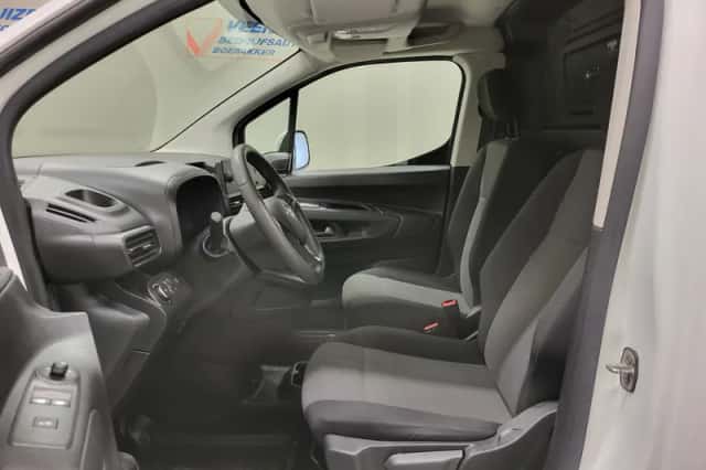 Opel Combo (2019) thumbnail 5