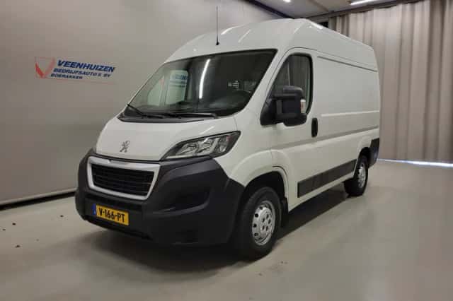 Peugeot Boxer (2018) thumbnail 2