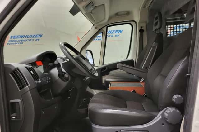 Peugeot Boxer (2018) thumbnail 5