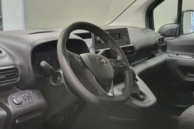 Opel Combo (2021) thumbnail 4