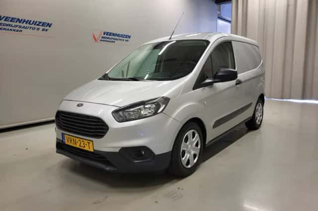 Ford Transit Courier (2022) thumbnail 2