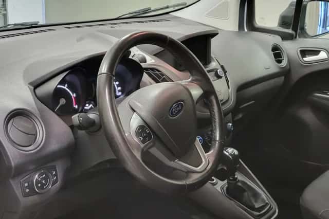 Ford Transit Courier (2022) thumbnail 4