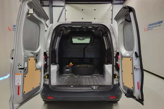 Ford Transit Courier (2022) thumbnail 6