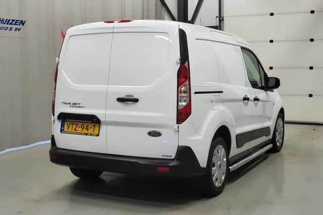 Ford Transit Connect (2023) thumbnail 3