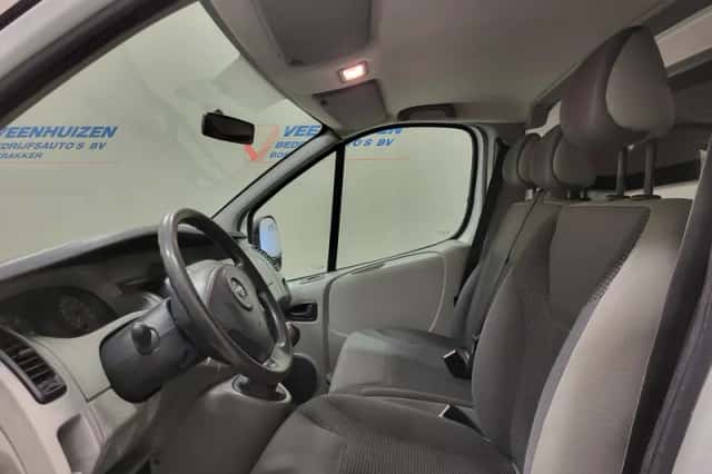 Opel Vivaro (2008) thumbnail 5