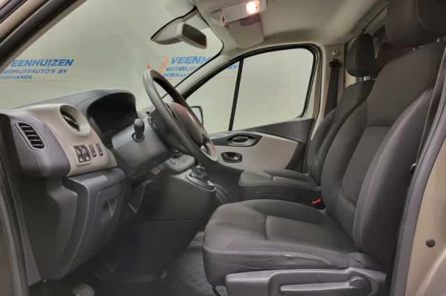 Renault Trafic (2019) thumbnail 5