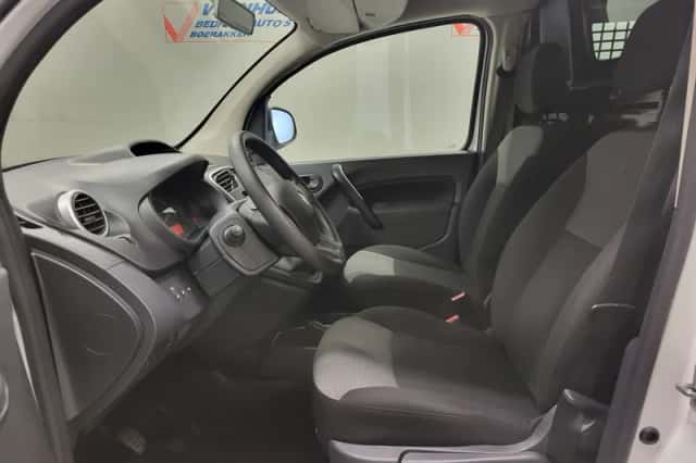 Renault Kangoo (2020) thumbnail 5
