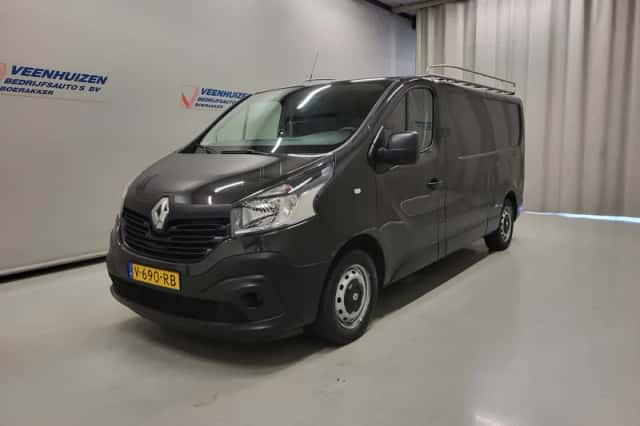 Renault Trafic (2018) thumbnail 2