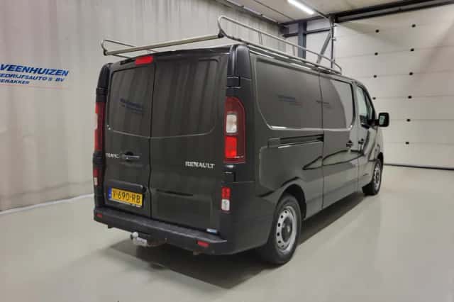 Renault Trafic (2018) thumbnail 3