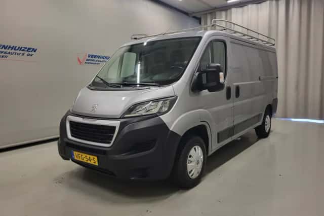 Peugeot Boxer (2020) thumbnail 2