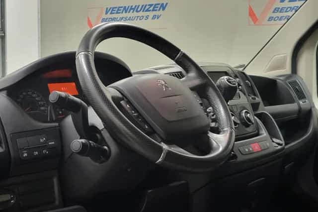 Peugeot Boxer (2020) thumbnail 4