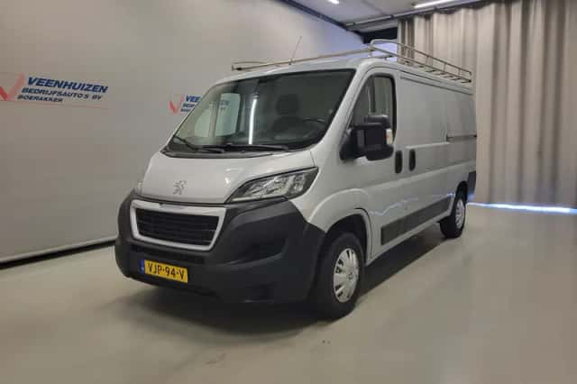 Peugeot Boxer (2021) thumbnail 2
