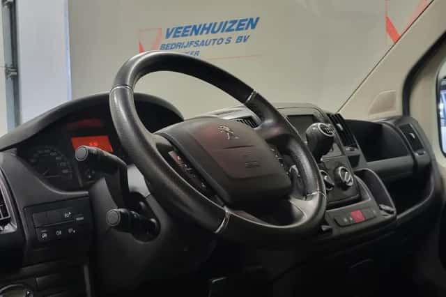 Peugeot Boxer (2021) thumbnail 4